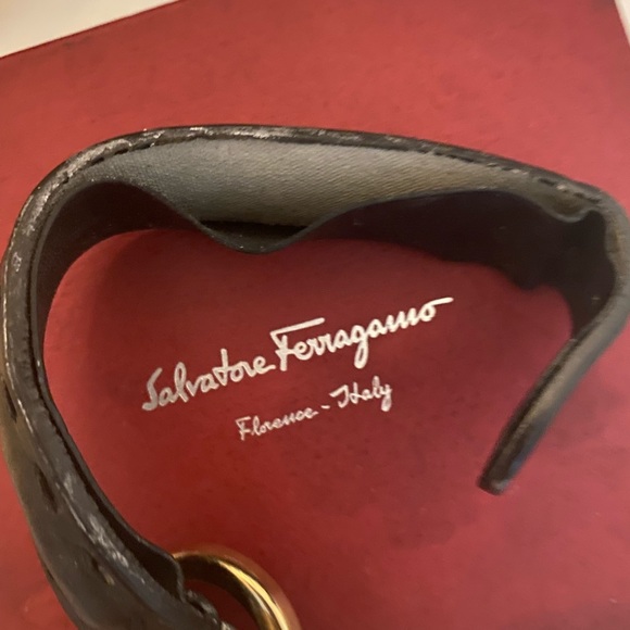 Salvatore Ferragamo Gancio Buckle Leather Bracelet - Picture 7 of 14
